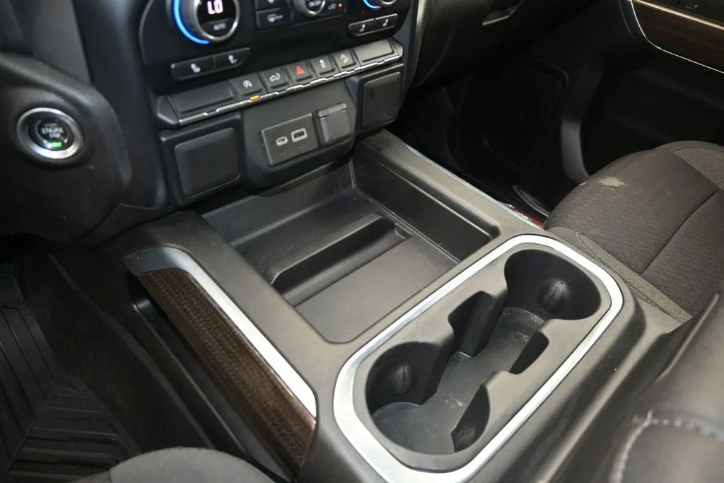 Used 2022 White Chevrolet RST image 26