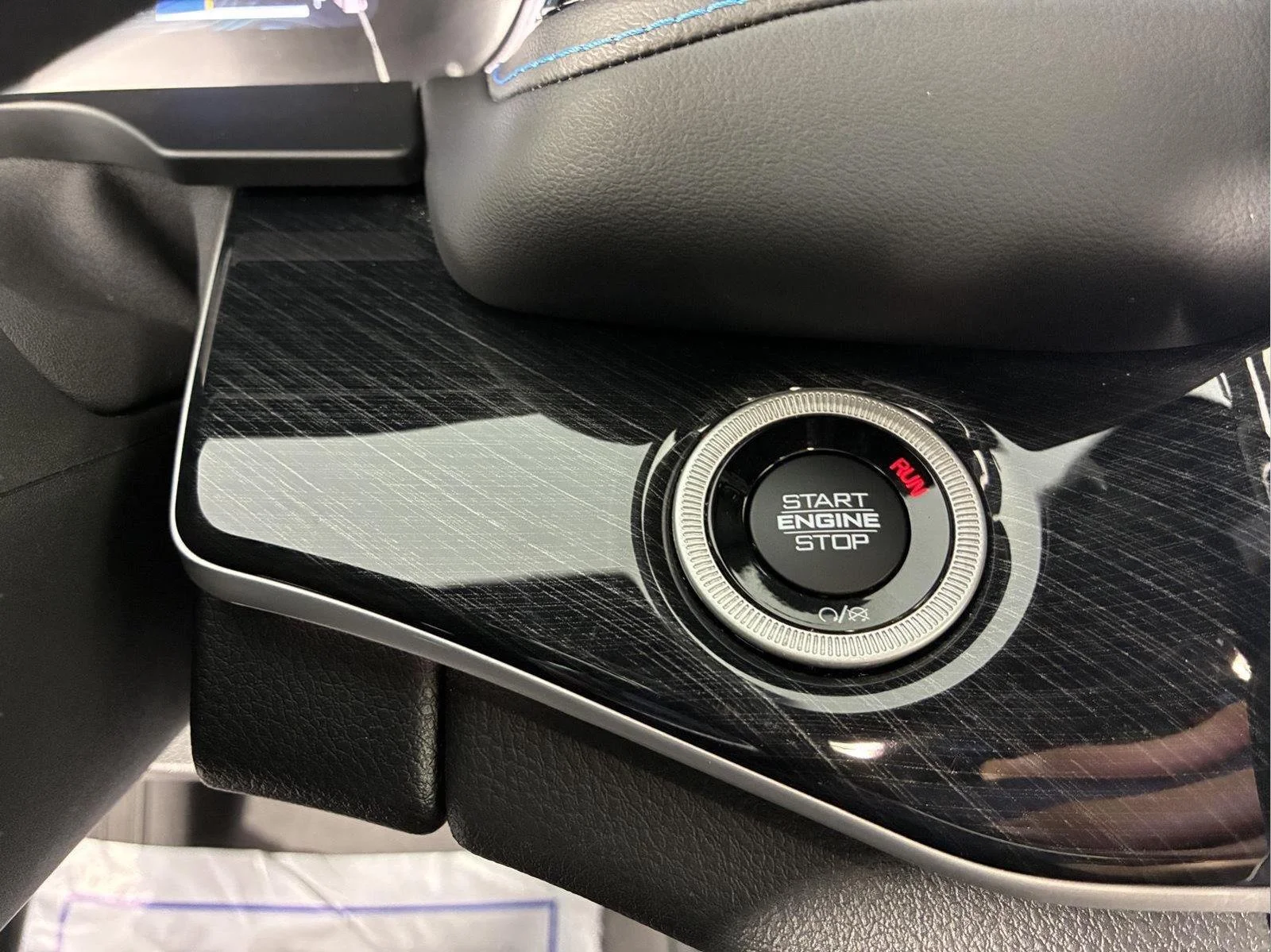 Used 2023 Silver Zynith Jeep Trailhawk image 31