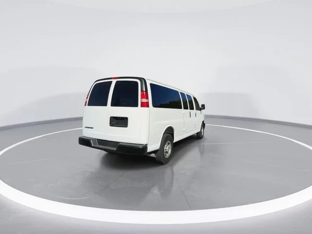 Used 2025 White Chevrolet LS image 13