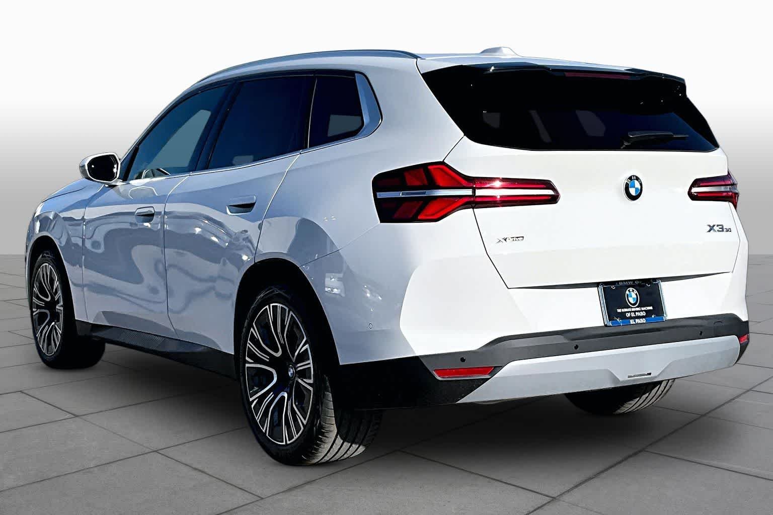 New 2026 Alpine White BMW 30 xDrive image 12