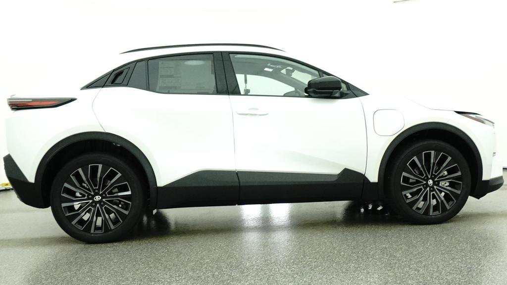 New 2026 Wind Chill Pearl Toyota XSE image 13