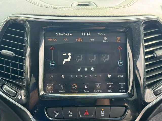 Used 2019 Velvet Jeep Limited image 16