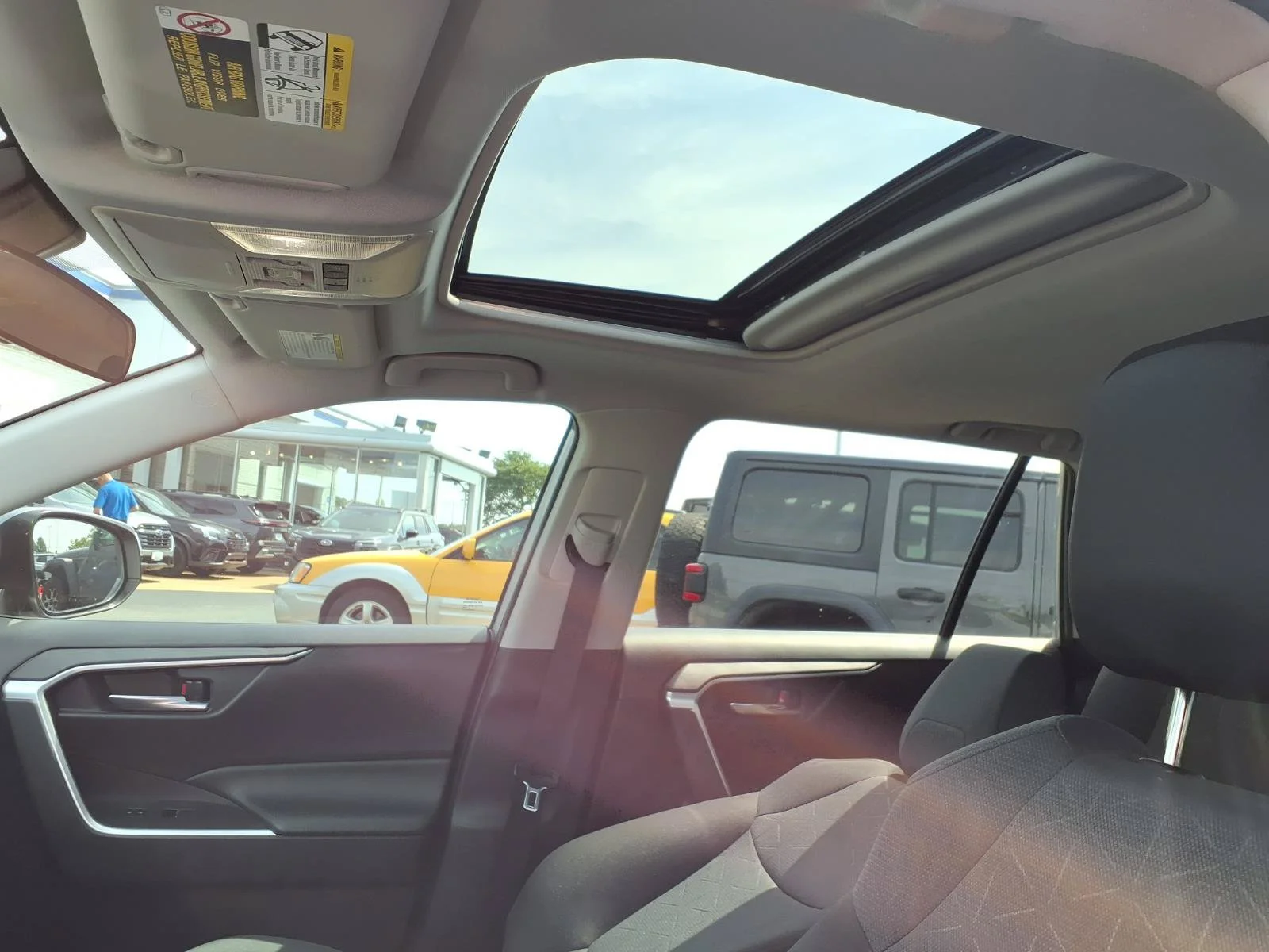 Used 2022 Silver Sky Metallic Toyota XLE image 17