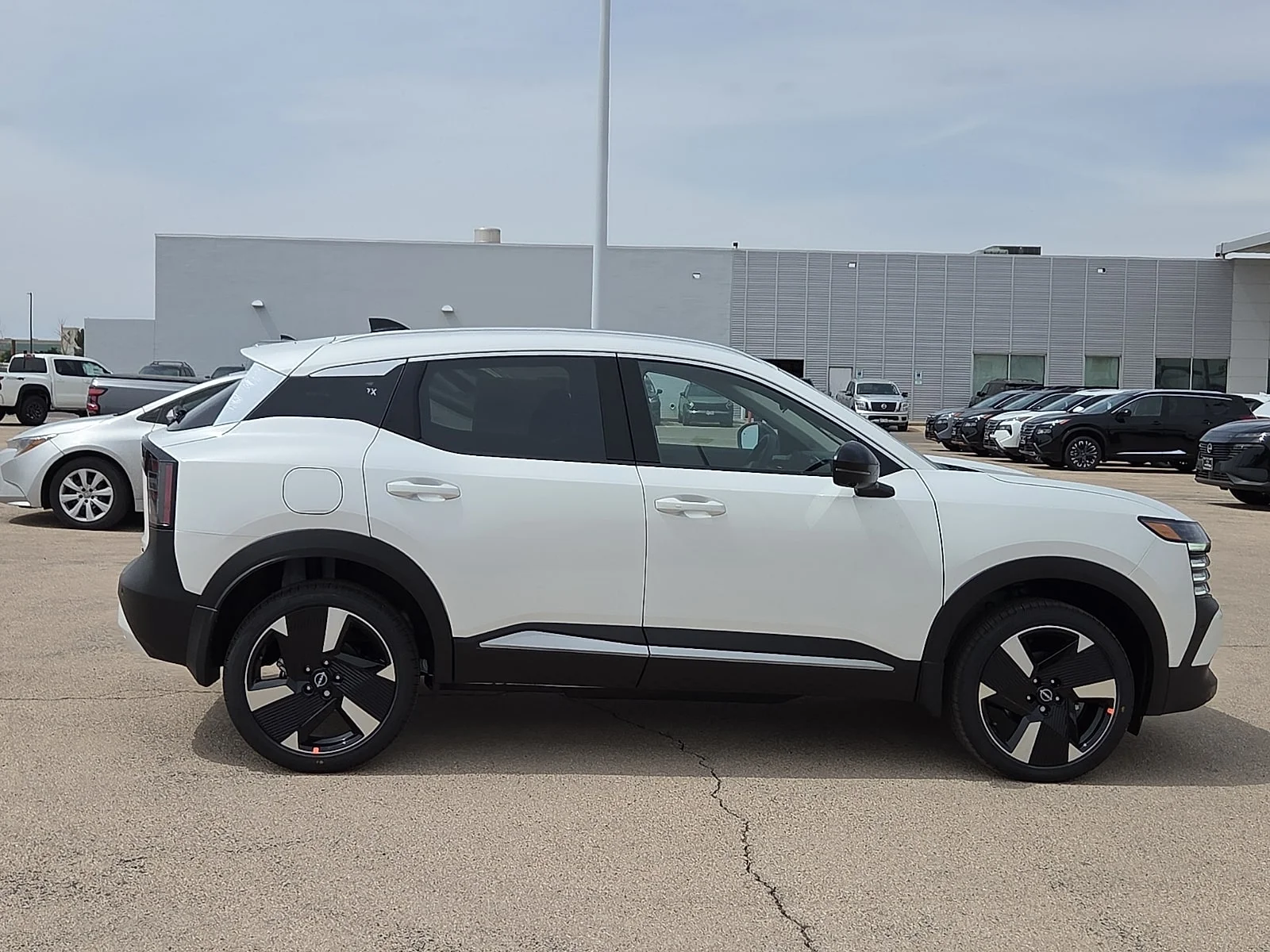 New 2026 QAC Aspen Whit Nissan SR Front-Wheel Drive image 6
