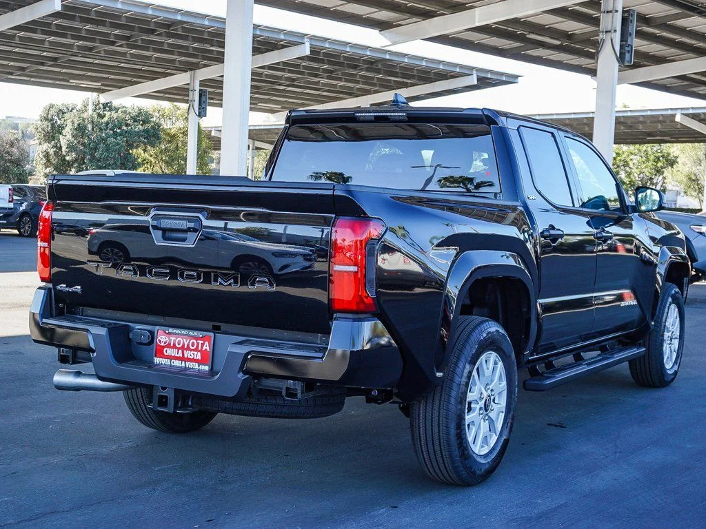 2026 Toyota Tacoma SR5 - Photo 6