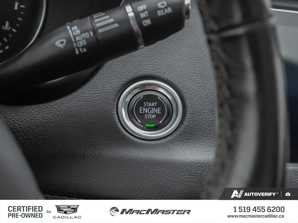 Used 2020  Cadillac Premium Luxury image 30