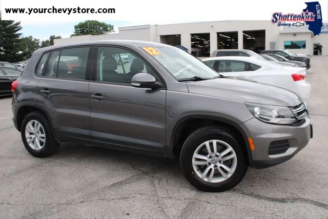 Used 2012 Gray Volkswagen SE image 1