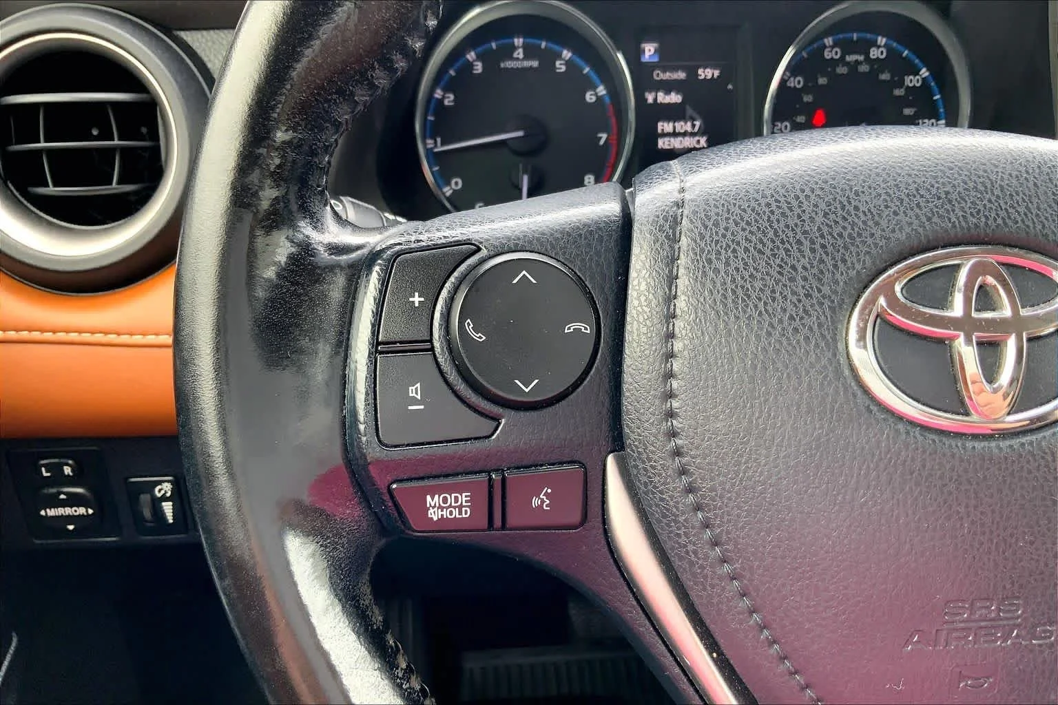 Used 2018 Blizzard Pearl Toyota Limited image 24
