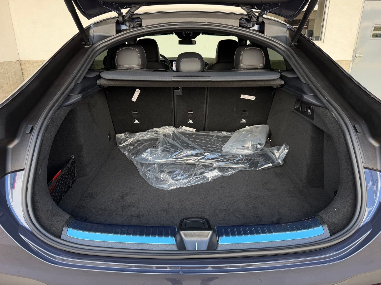 New 2026 Twilight Blue Metallic Mercedes-Benz AMG® GLE 53 4MATIC+ Coupe image 21