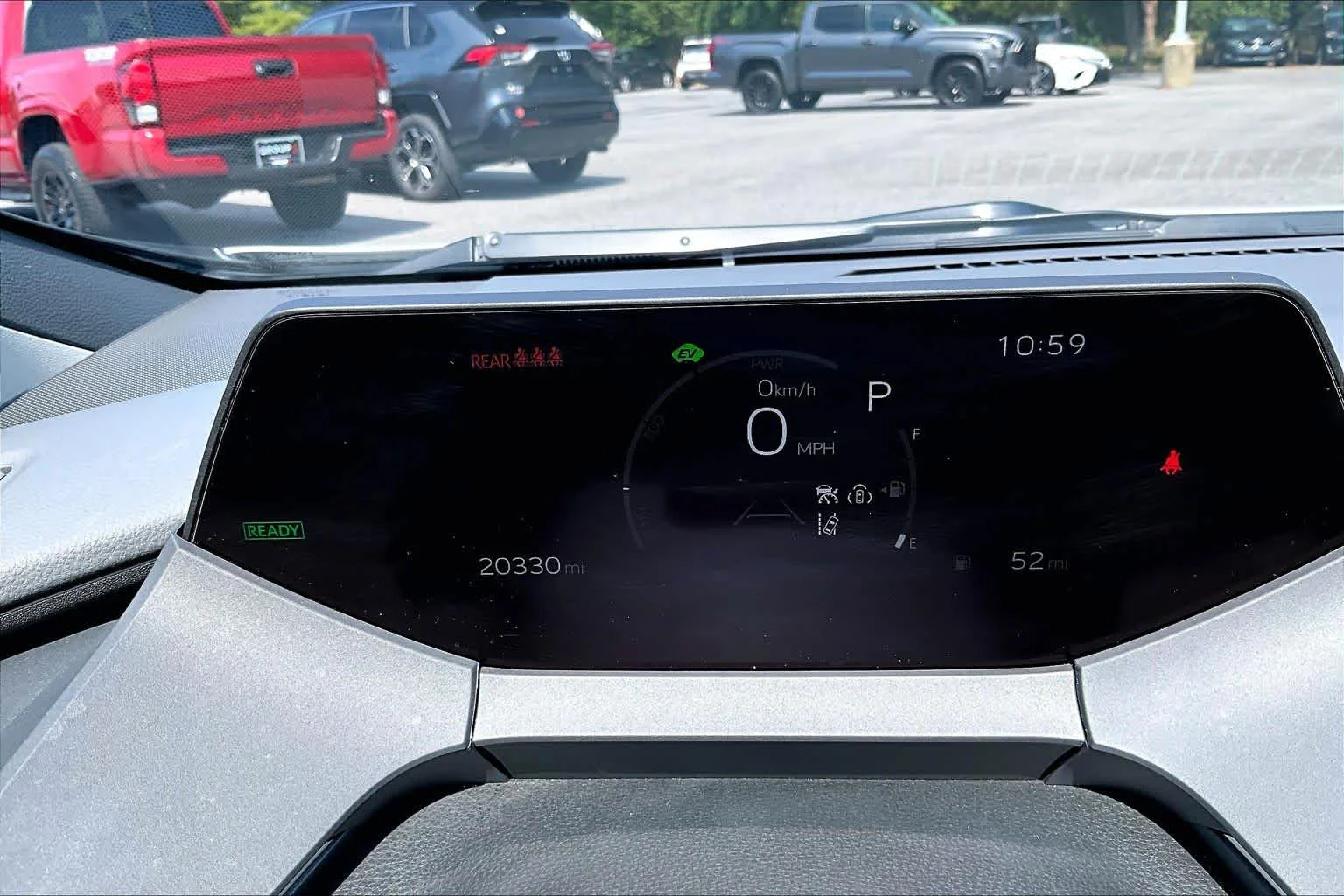 Used 2024 Wind Chill Pearl Toyota LE image 25