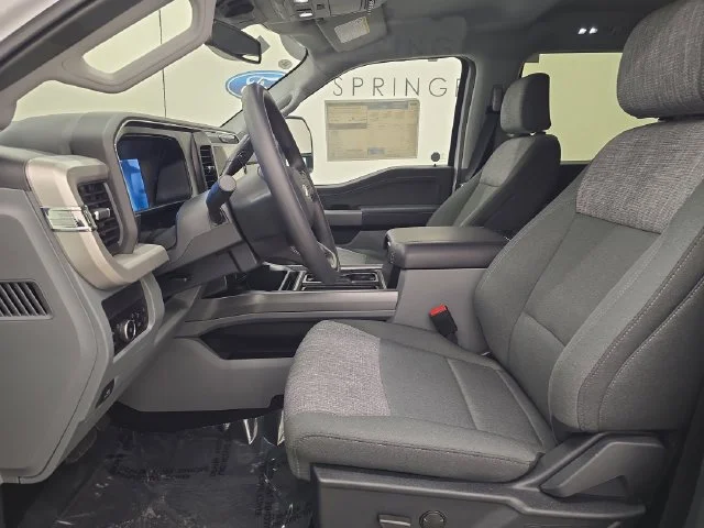 New 2026 Oxford White Ford F-250® XLT image 24