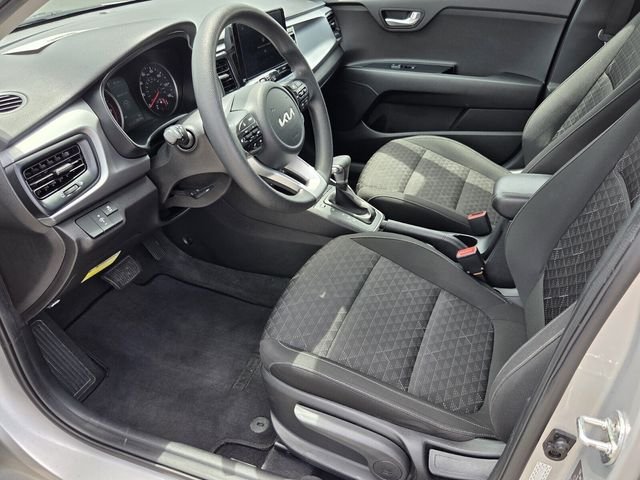 Used 2022 Silver Kia S image 9