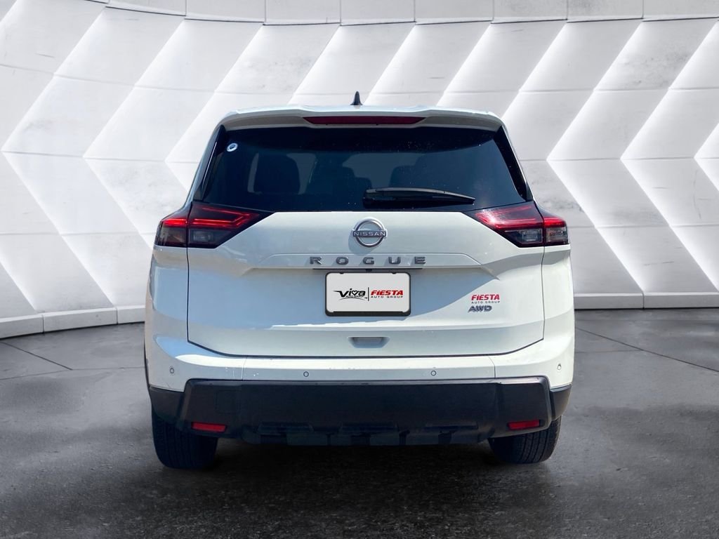 Used 2024 White Nissan S image 5