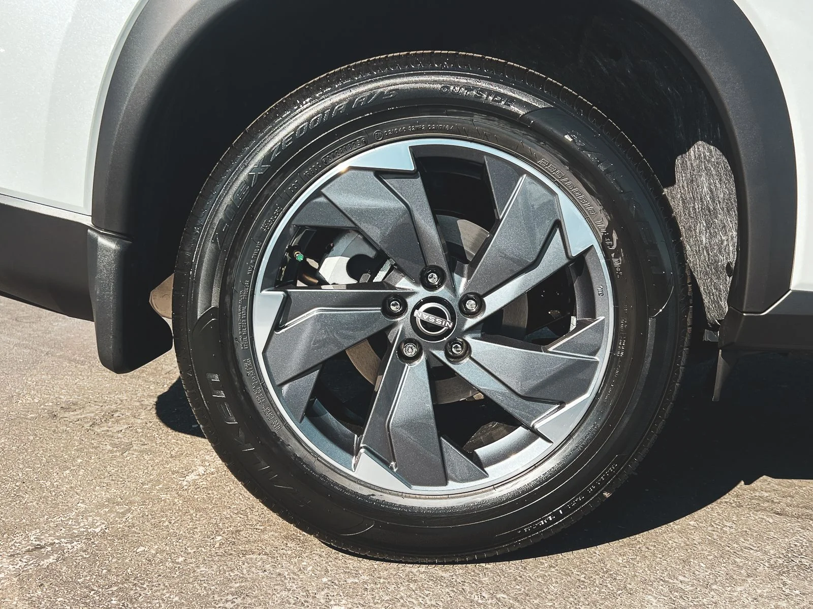 New 2026 Everest White Pearl TriCoat Nissan SV image 12