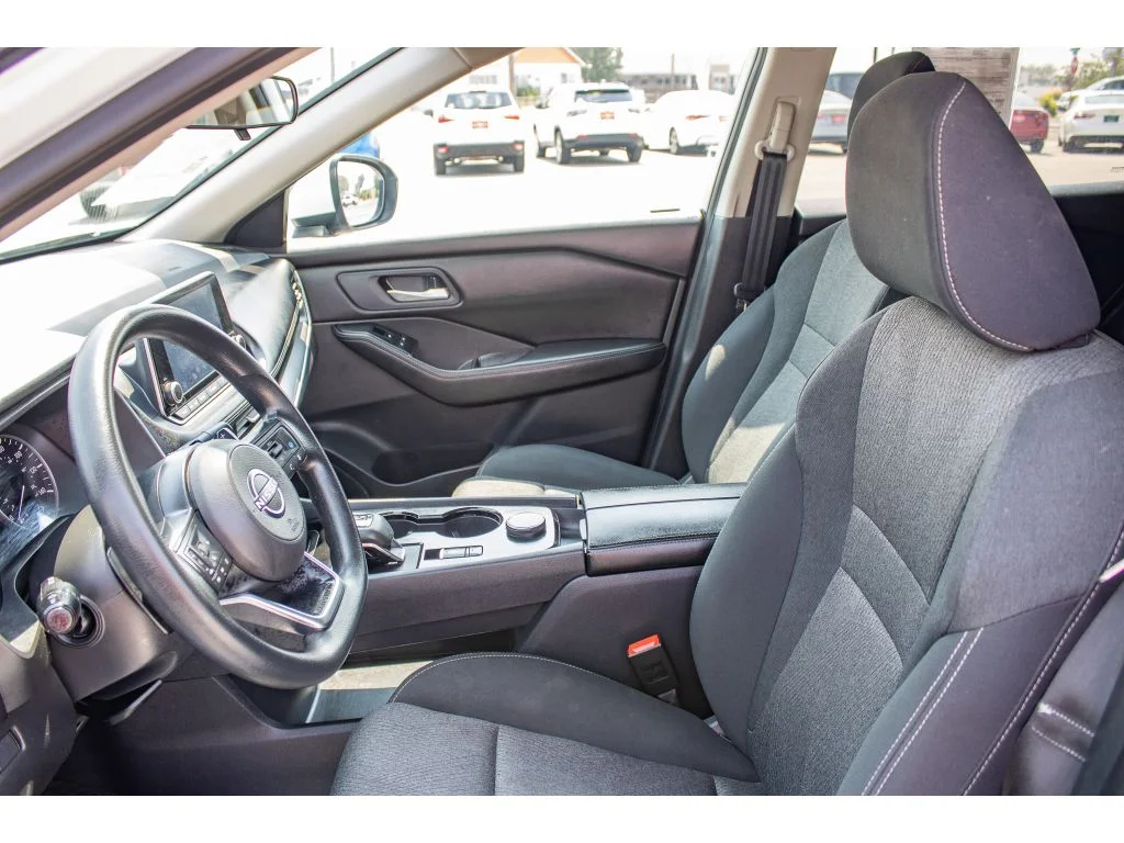 Used 2024 Everest White Pearl Nissan SV image 28