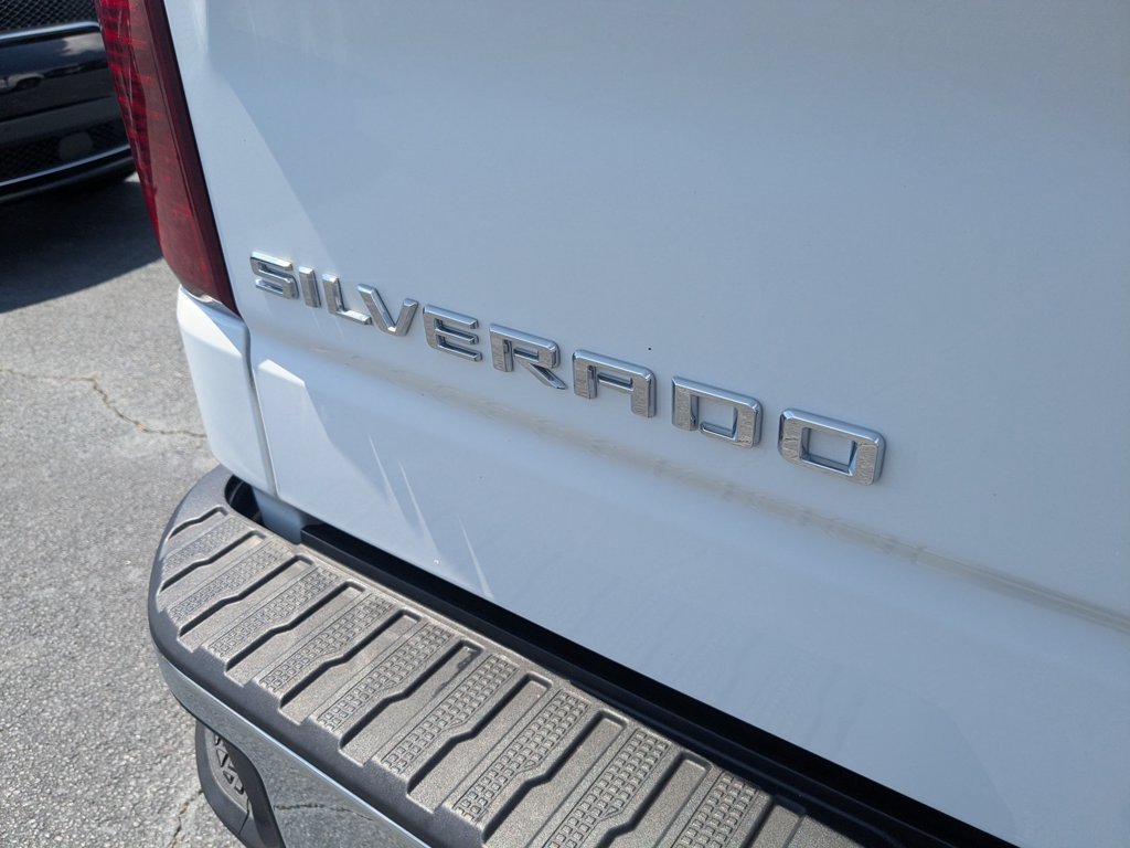 Used 2026 Summit White Chevrolet LT image 28