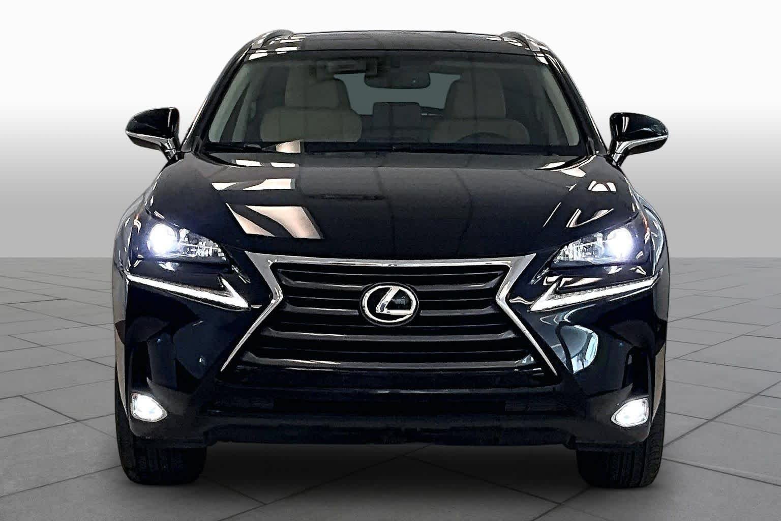 Used 2017 Obsidian Lexus  image 3