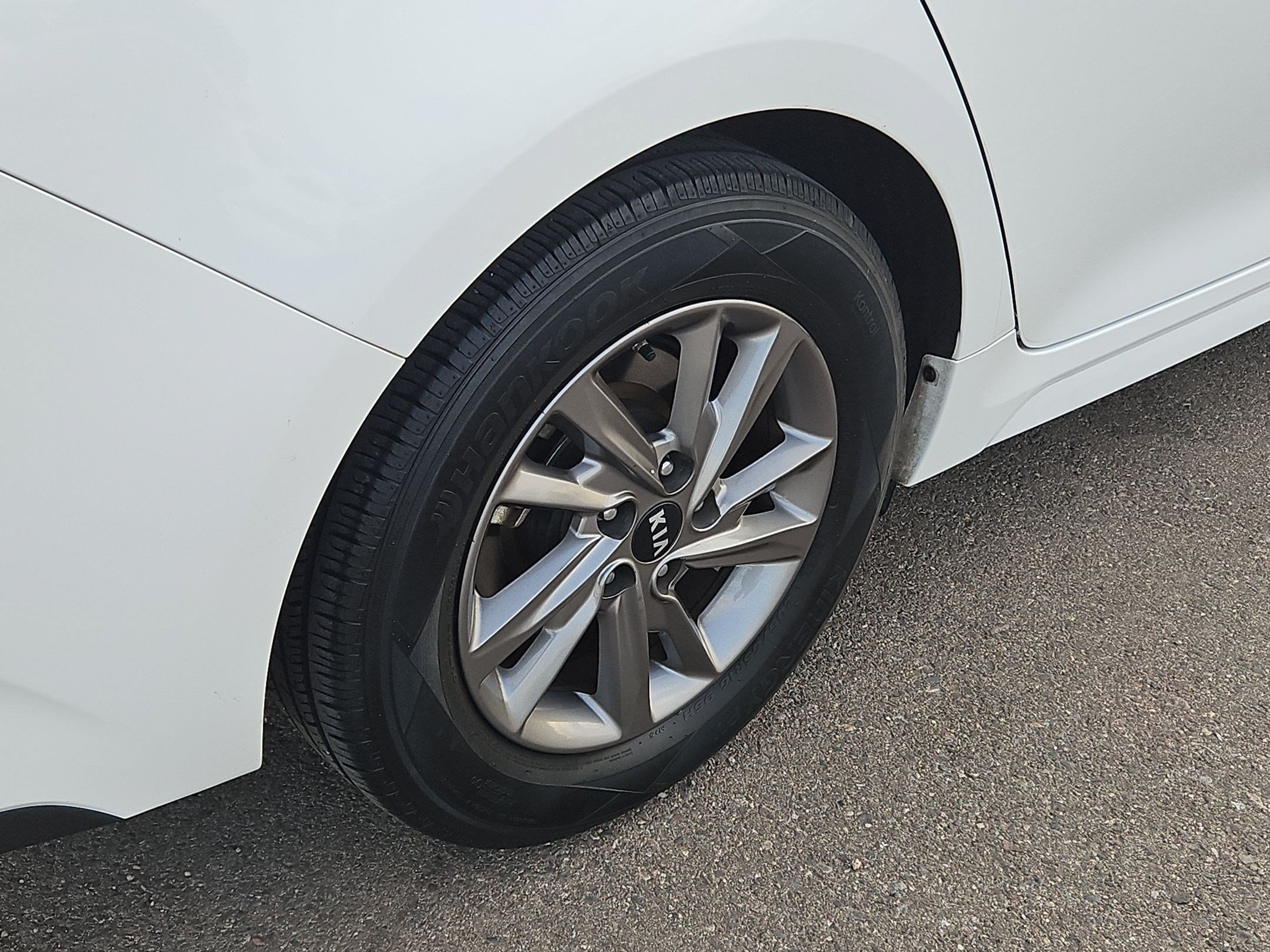 Certified Used 2020 White Kia LX image 12