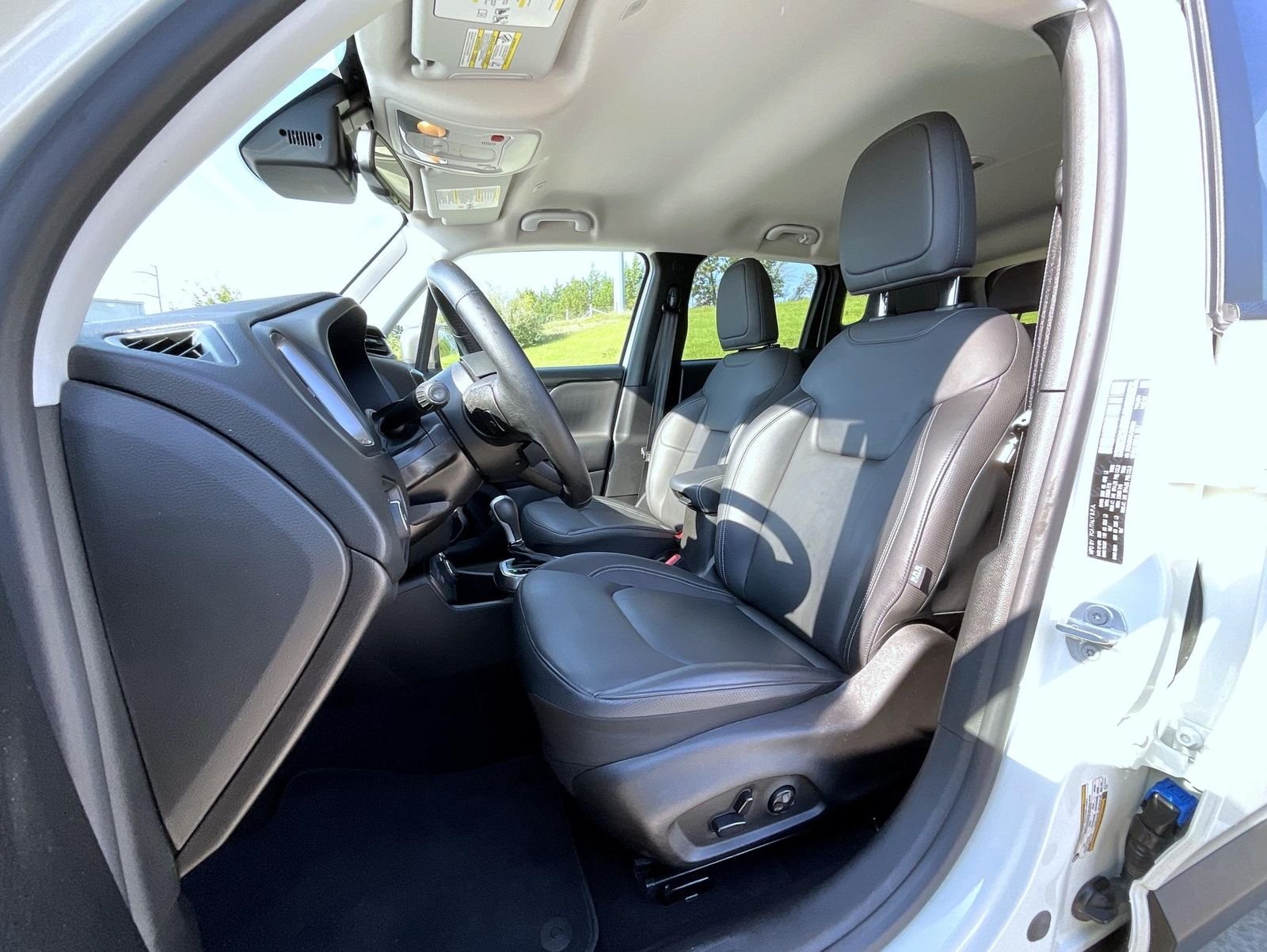 Used 2020 White Jeep Limited image 11