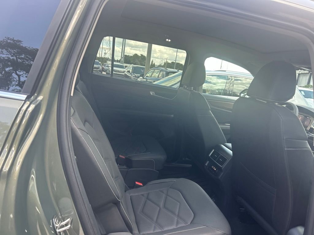 New 2026 Green Volkswagen 2.0T SE w/Technology image 38