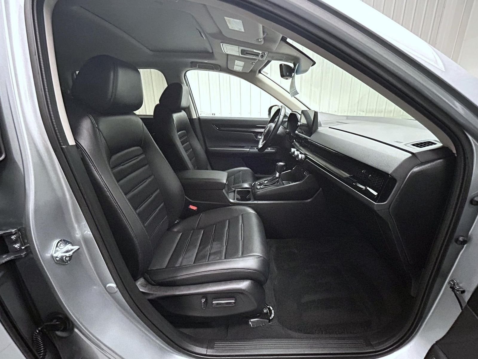 Used 2025 Silver Honda EX-L image 15