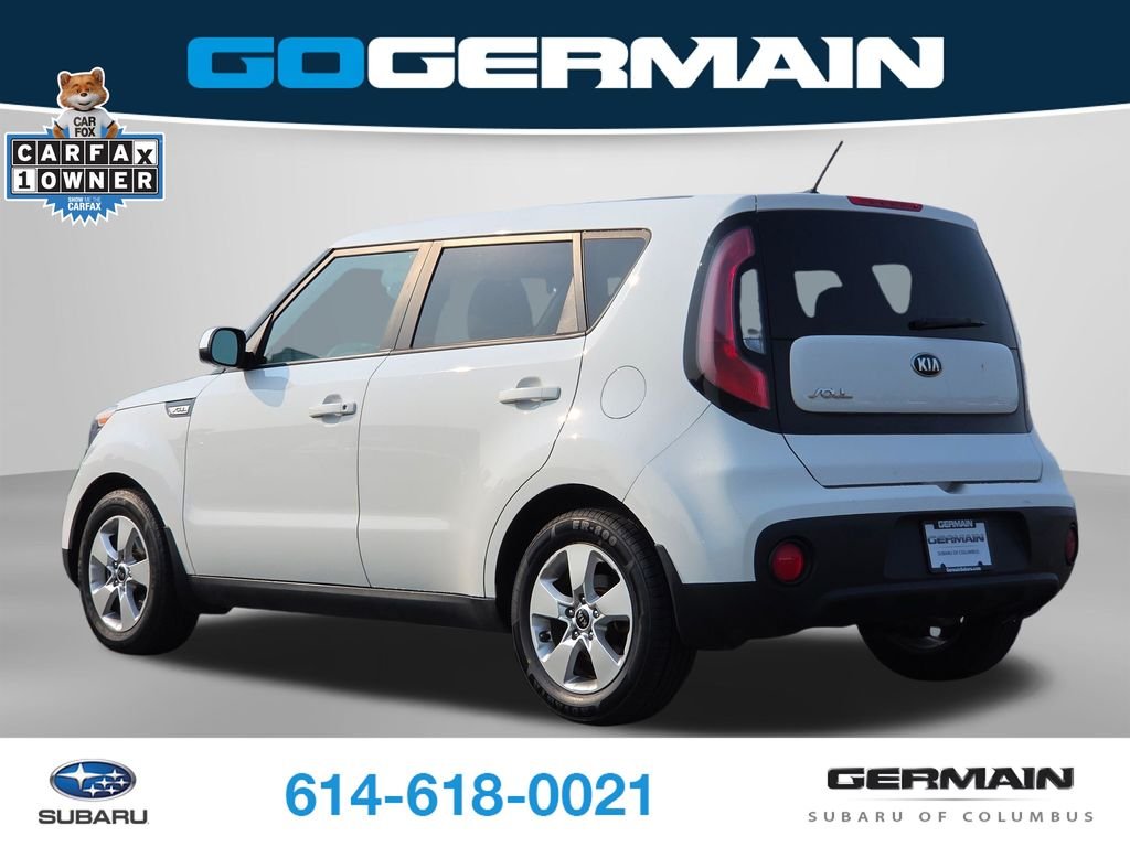 Used 2017 White Kia Base image 10