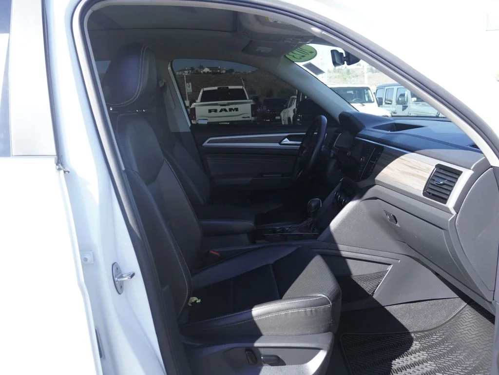 Used 2023 White Volkswagen SEL image 27