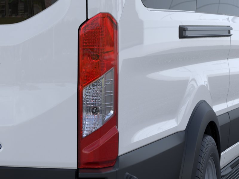 New 2026 Oxford White Ford XLT image 21