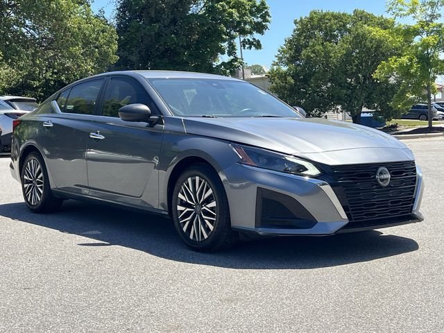 Used 2024 Gray Nissan 2.5 SV image 15
