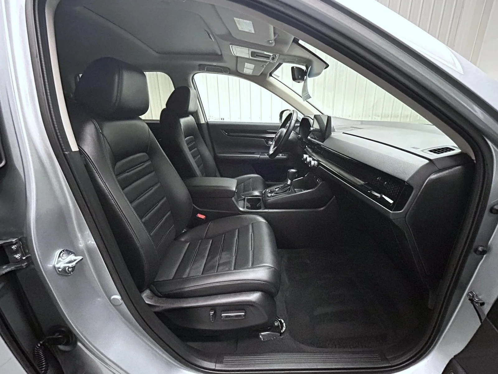Used 2025 Silver Honda EX-L image 15
