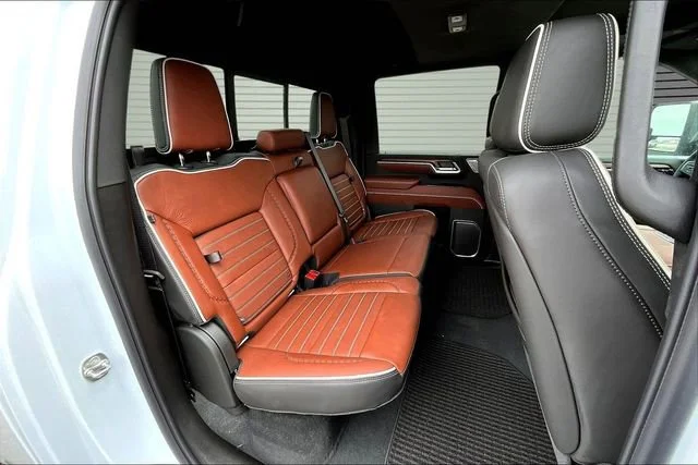 New 2026 Glacier White Tricoat GMC Denali Ultimate image 10