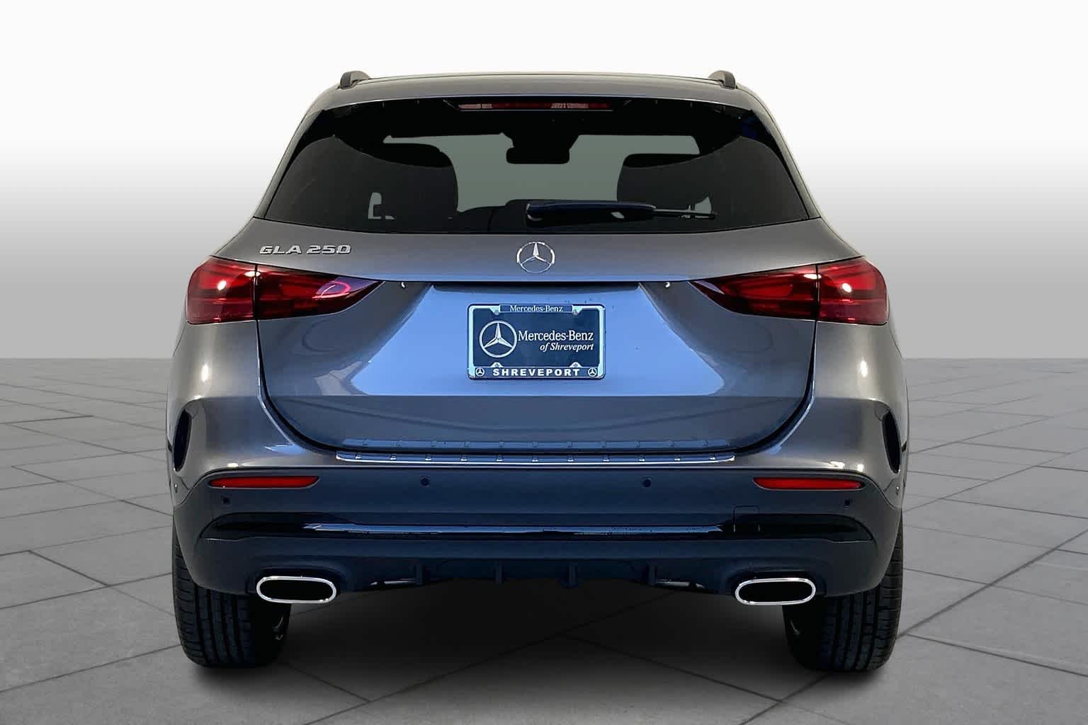 New 2025 Mountain Grey Metallic Mercedes-Benz GLA 250 image 4