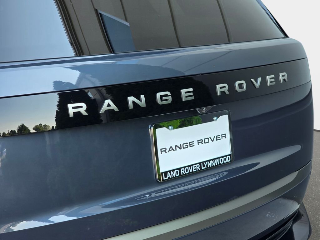 New 2026 Varesine Blue LAND ROVER SE LWB 7-Seats / V8 image 36