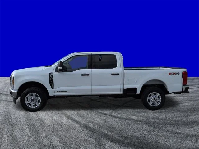 New 2026 Oxford White Ford F-350® XLT image 7