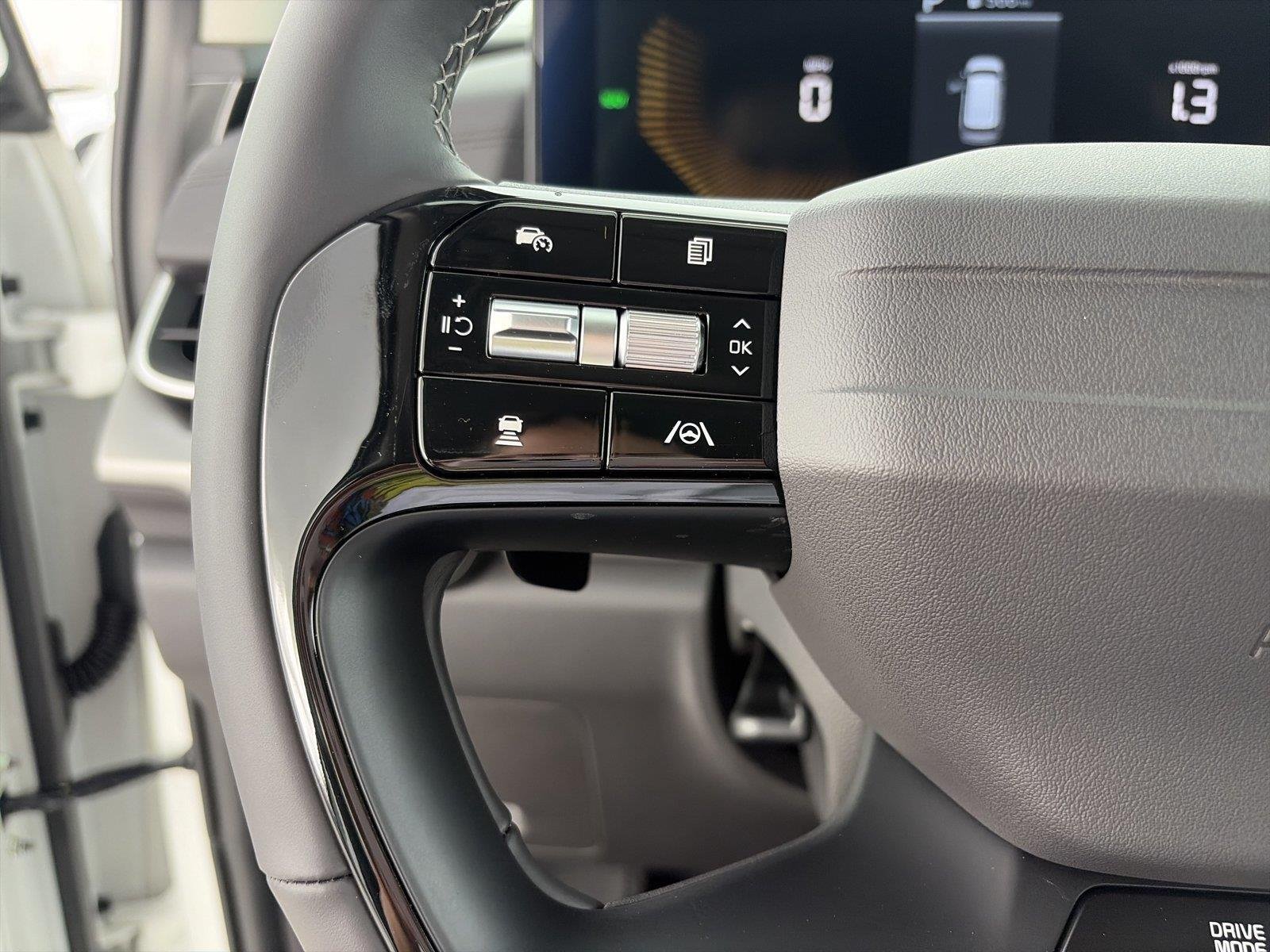 New 2027 Snow White Pearl Kia EX image 12