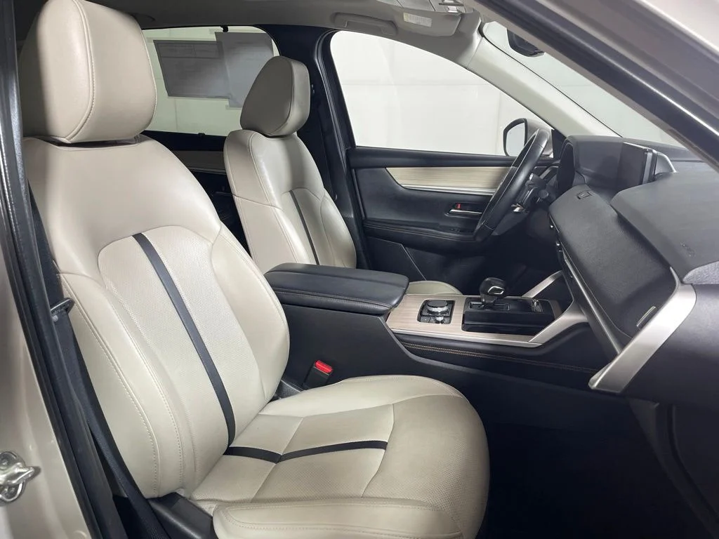 Used 2024 Silver Mazda Preferred image 24