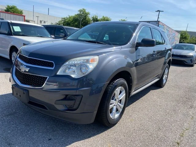 Used 2011 Gray Chevrolet LS image 3