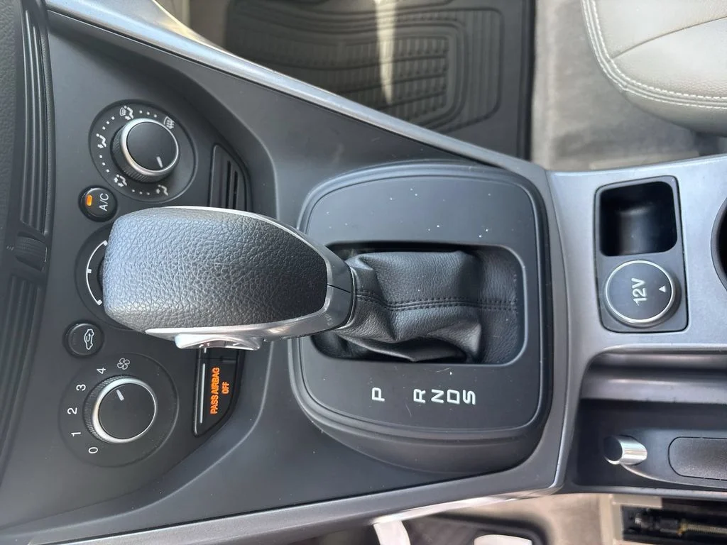 Used 2016 Silver Ford SE image 21