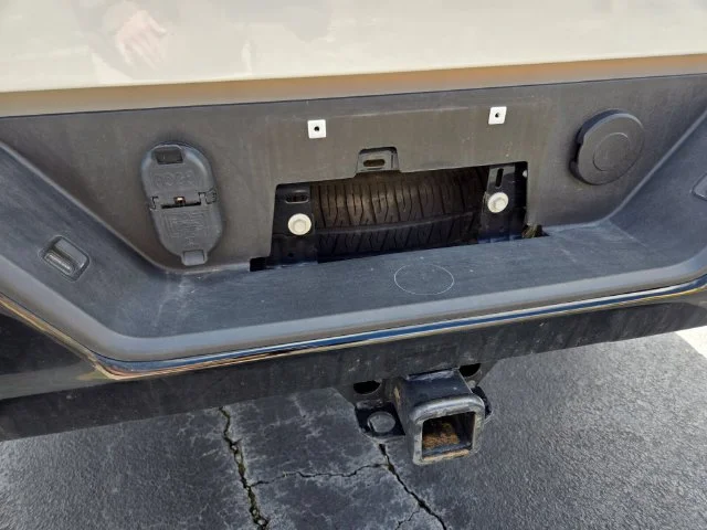 Used 2025 White Chevrolet Custom Trail Boss image 17