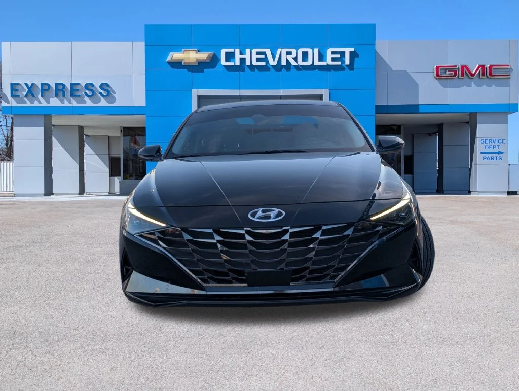 Used 2023 Black Hyundai Limited image 8