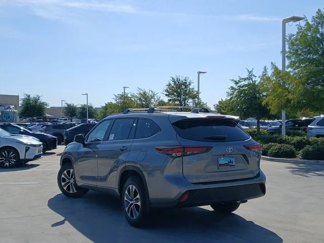New 2026 Heavy Metal Toyota XLE image 6