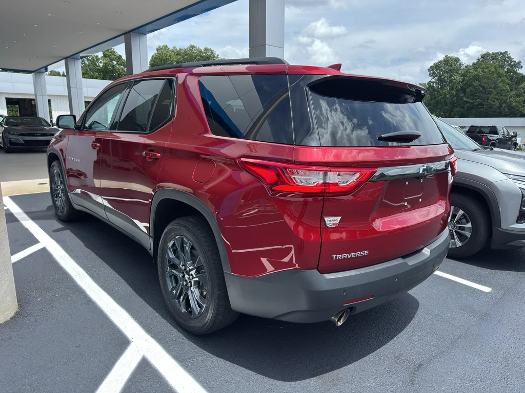 Used 2019 CAJUN RED TINTCOAT Chevrolet RS image 4