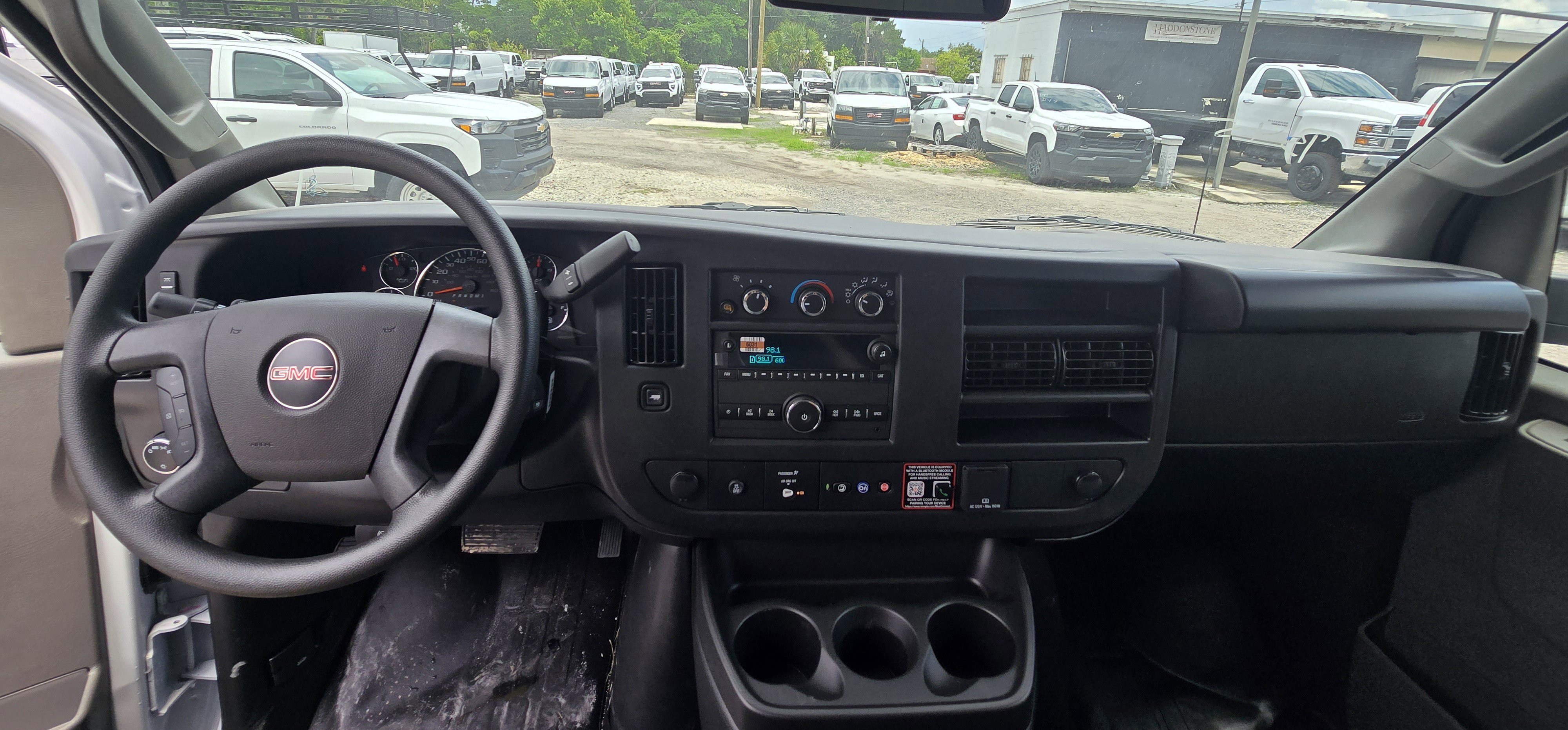 2025 GMC Savana Cargo Work Van - Photo 15