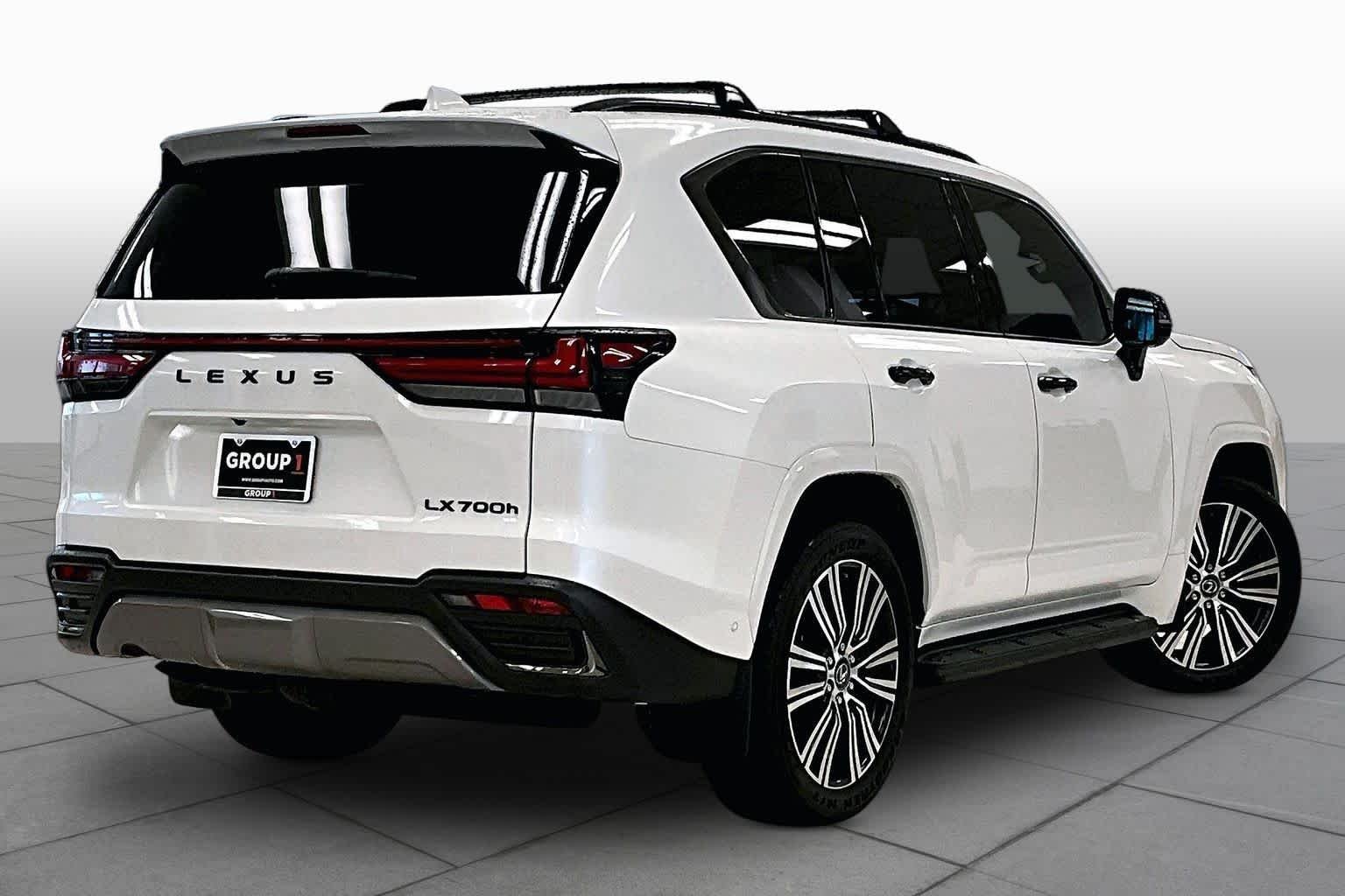 Used 2025 Eminent White Pearl Lexus Luxury image 12