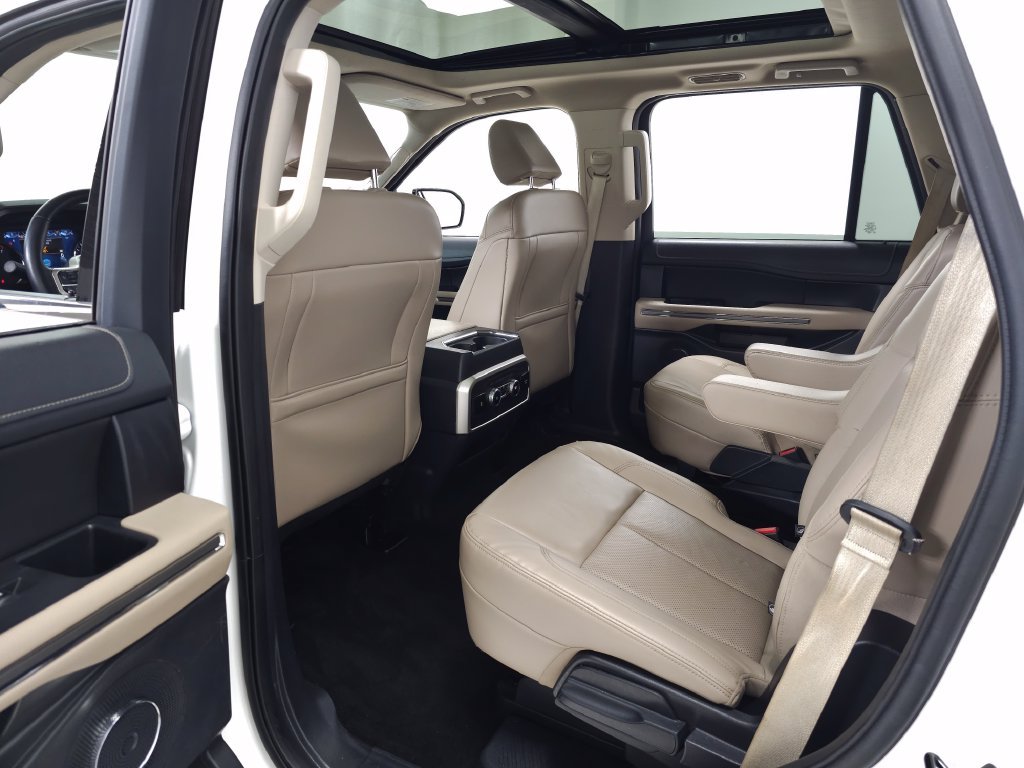 Used 2022 White Ford XLT image 34