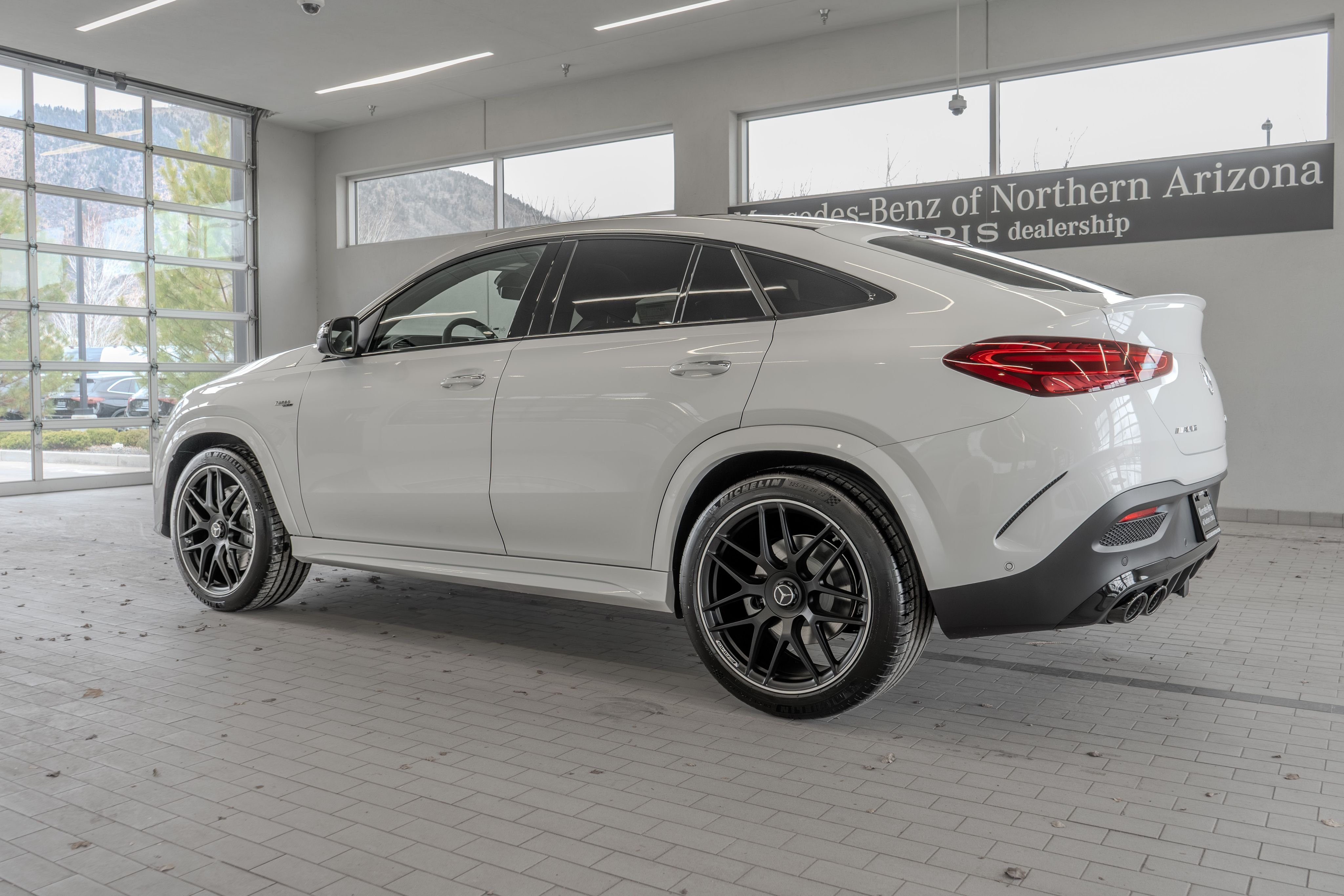 New 2026 MANUFAKTUR Moonlight White Metallic Mercedes-Benz GLE 53 AMG® image 13