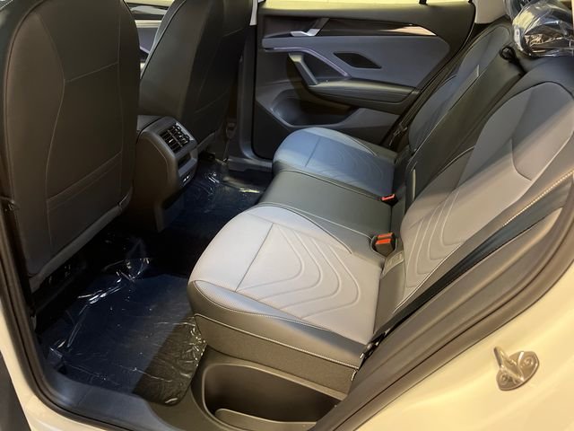 New 2026 White Volkswagen 2.0T SE image 10