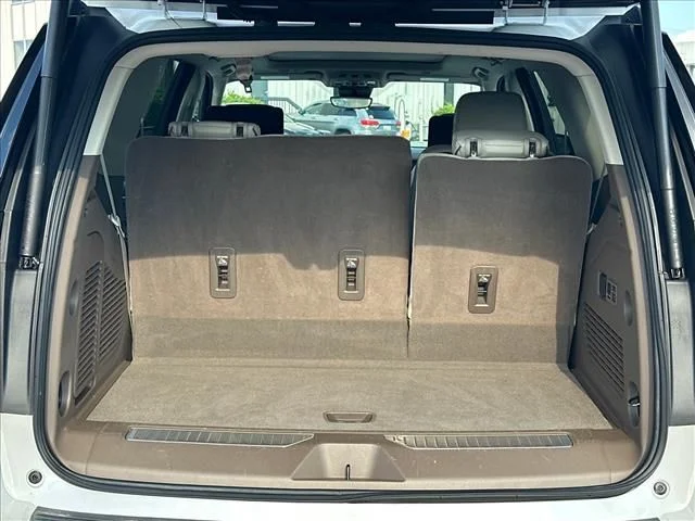 Used 2024 White GMC Denali image 35