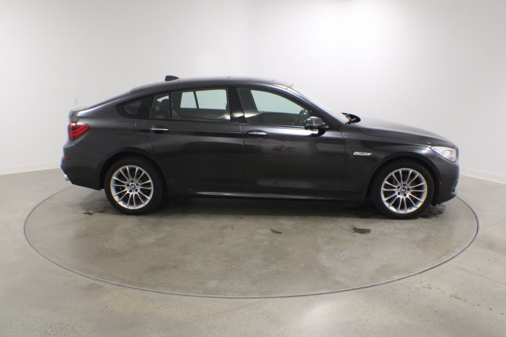 Used 2017 Dark Graphite BMW 535i xDrive Gran Turismo image 9