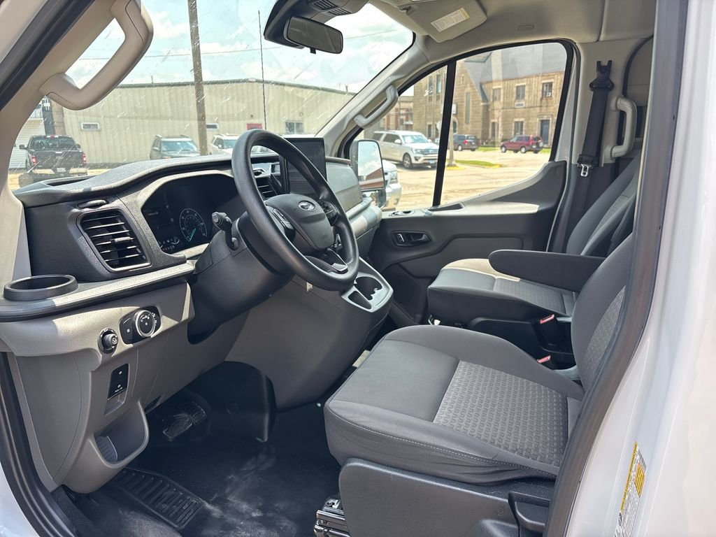 2023 Ford Transit Passenger Van XLT - Photo 16